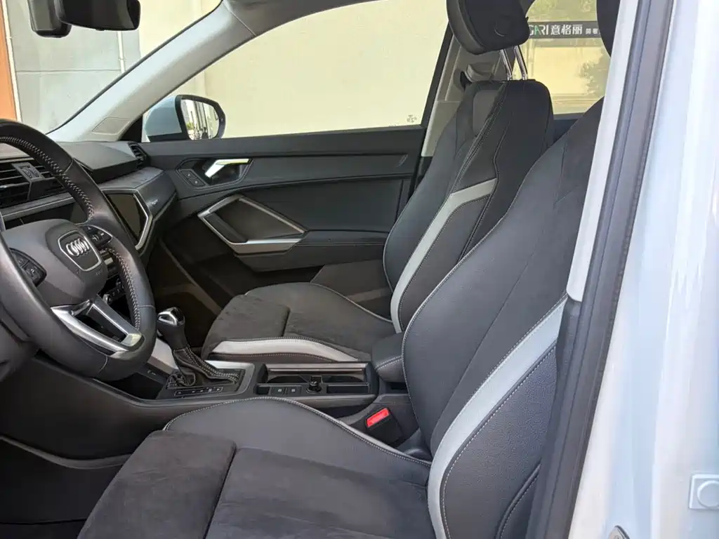 Audi Q3 2022 35 TFSI