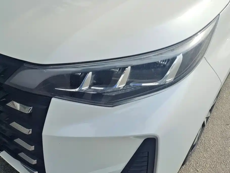 GAC Motor Trumpchi M6 — миниатюра 5
