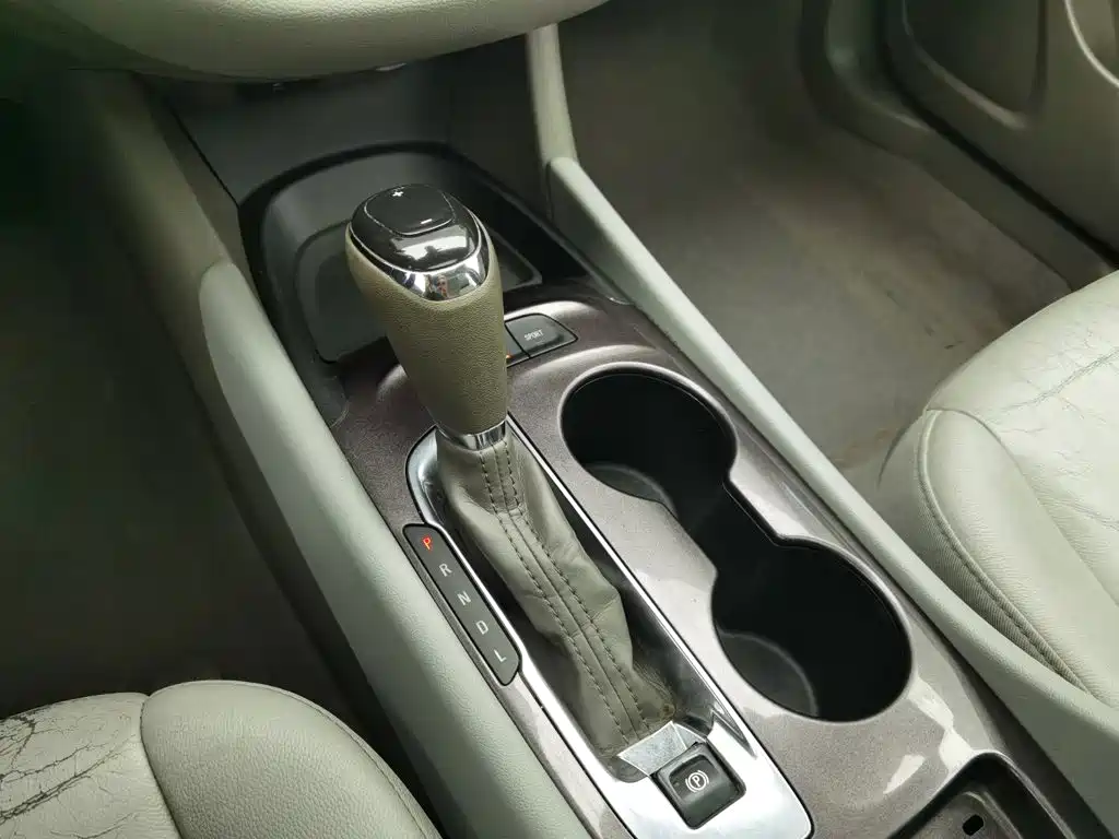Chevrolet Malibu XL — миниатюра 13
