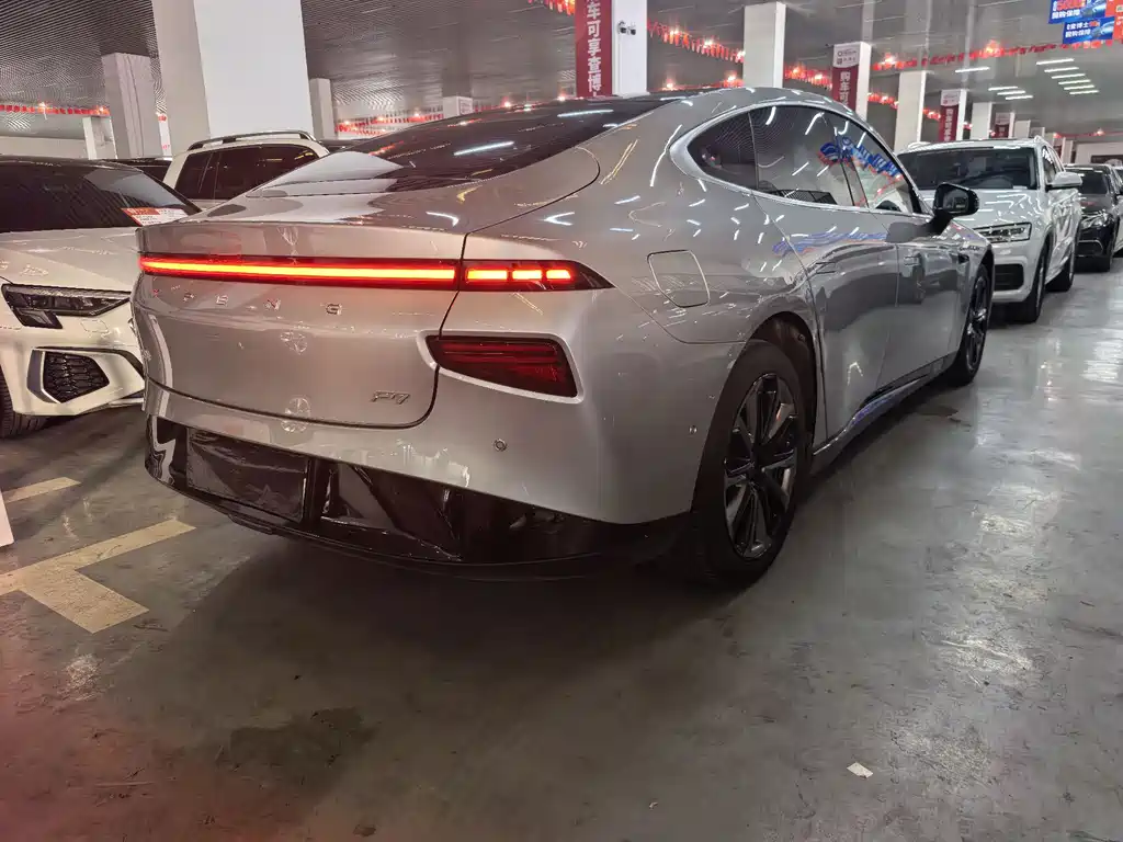 XPeng P7 — миниатюра 14
