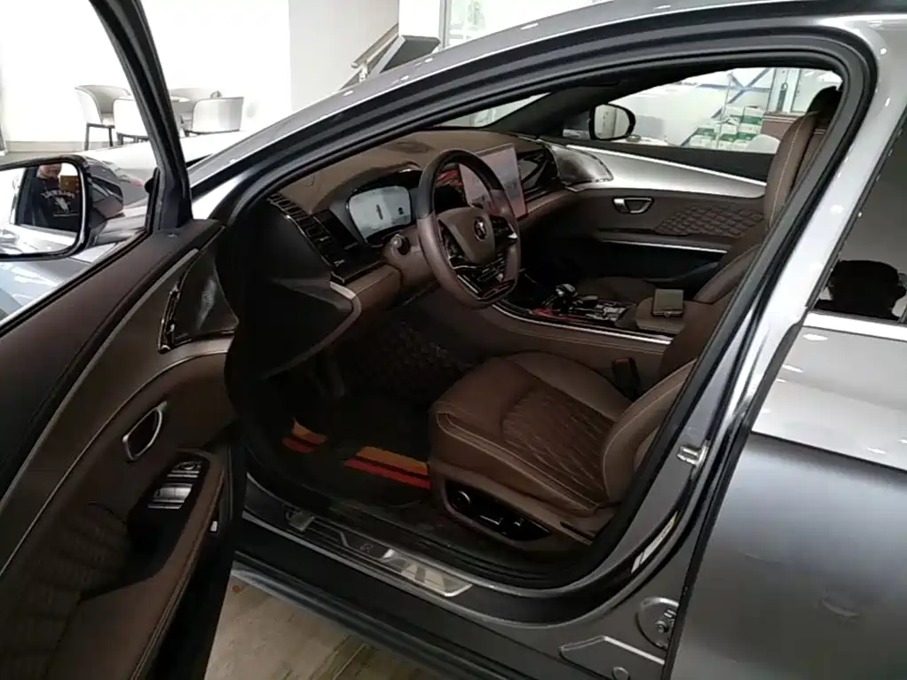 BYD Han — миниатюра 15