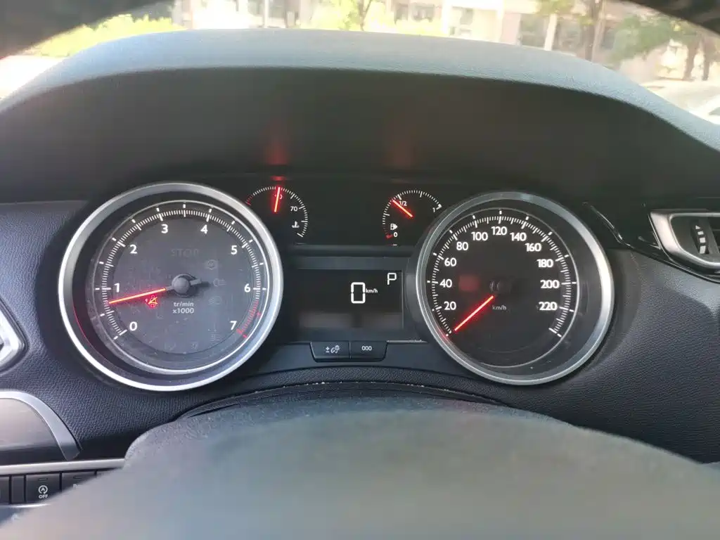 Peugeot 408 2016 1.6T AT Luxury