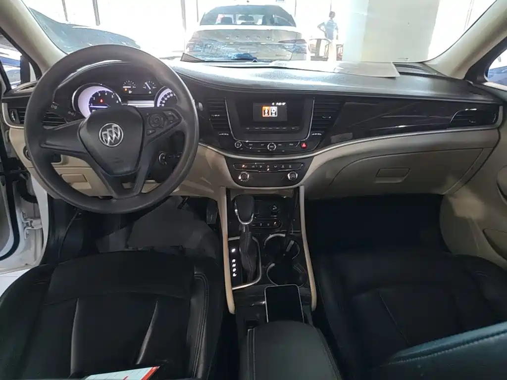 Buick Verano — миниатюра 10