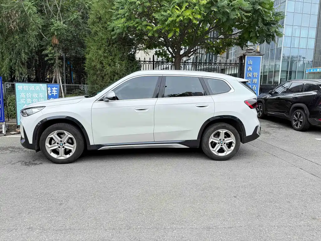 BMW X1 sDrive20Li X Design Package, фото 3