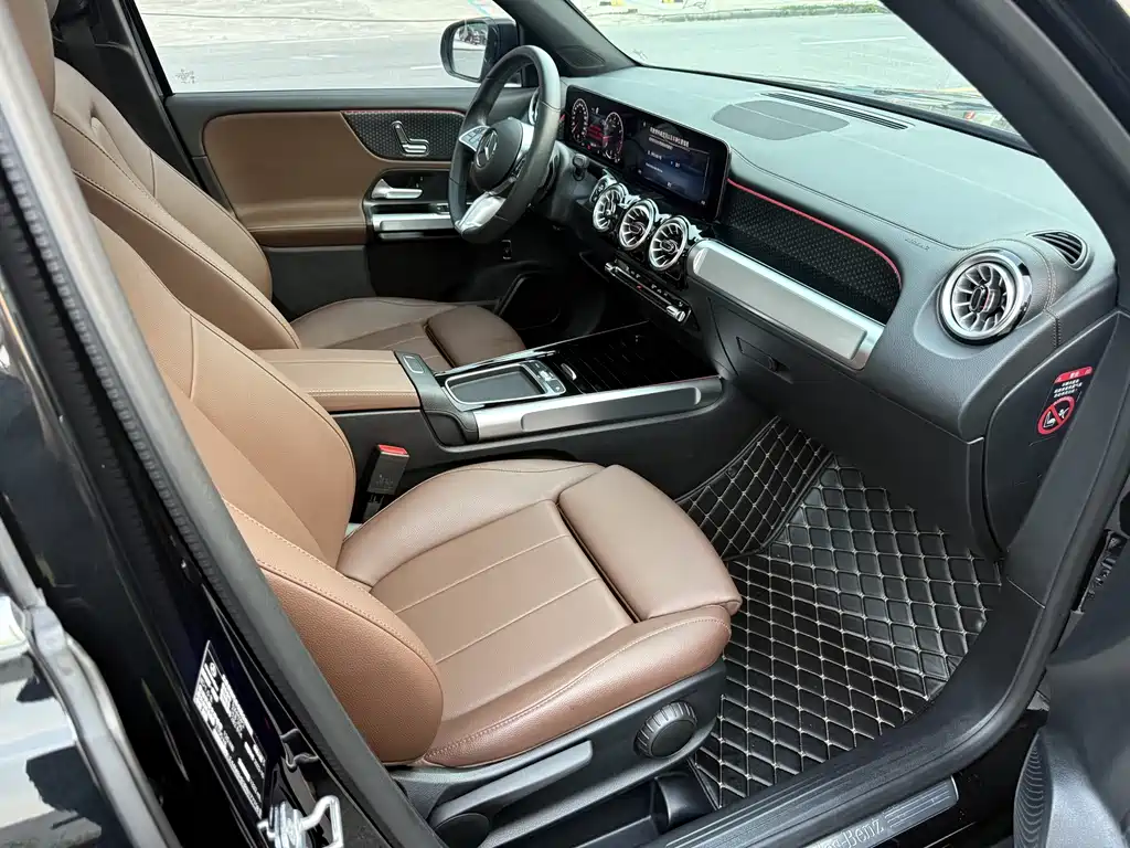 Mercedes-Benz GLB — миниатюра 8