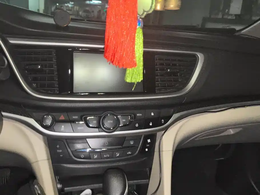 Buick Excelle — миниатюра 13