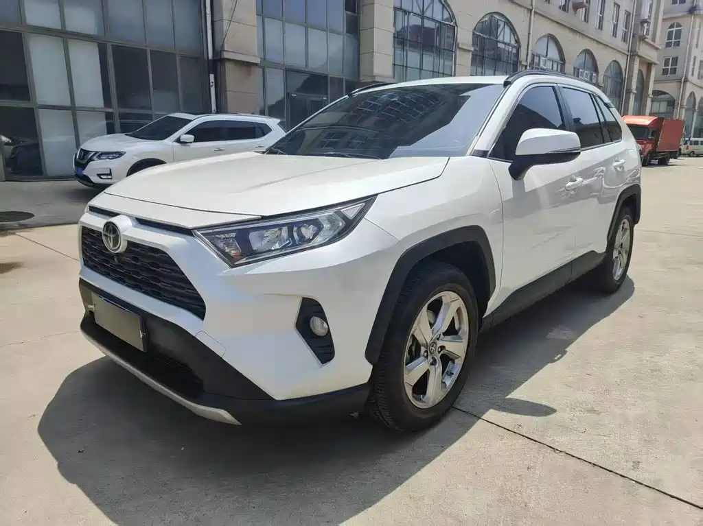 Toyota RAV4 — миниатюра 3