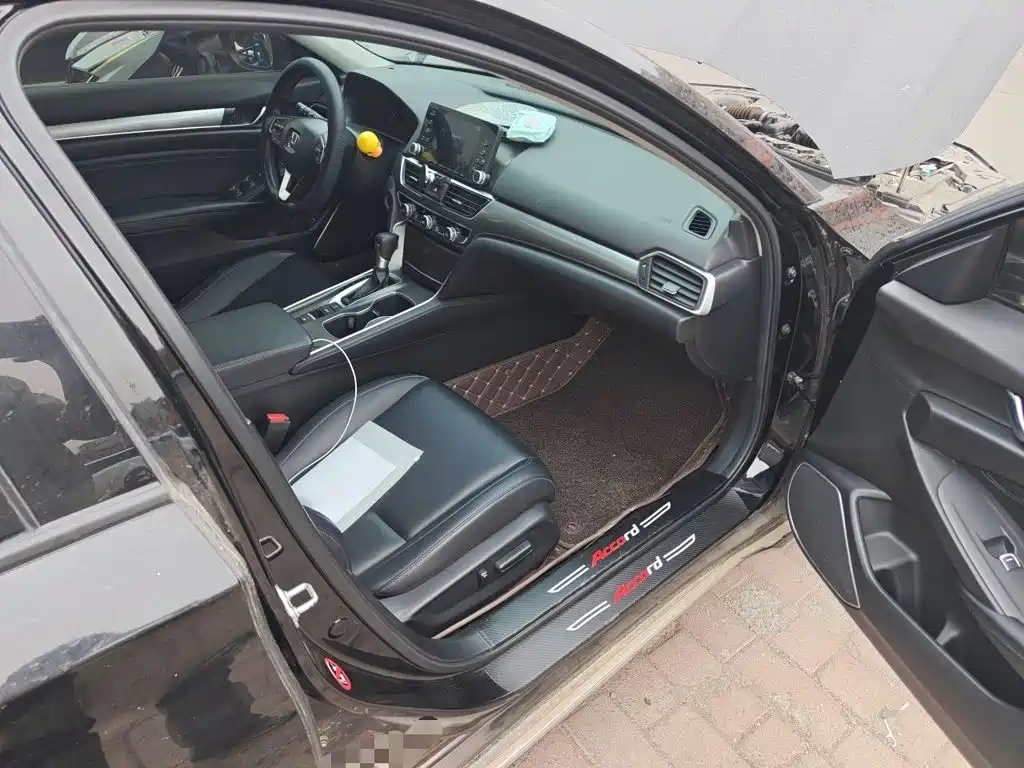 Honda Accord — миниатюра 17