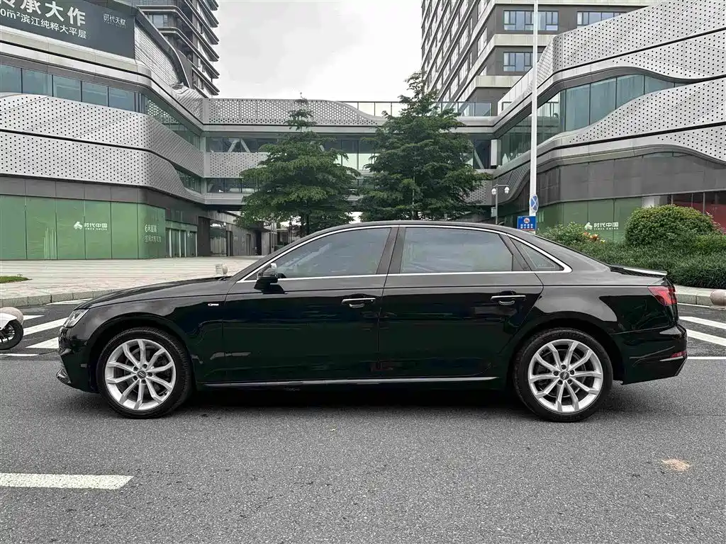 Audi A4L — миниатюра 10