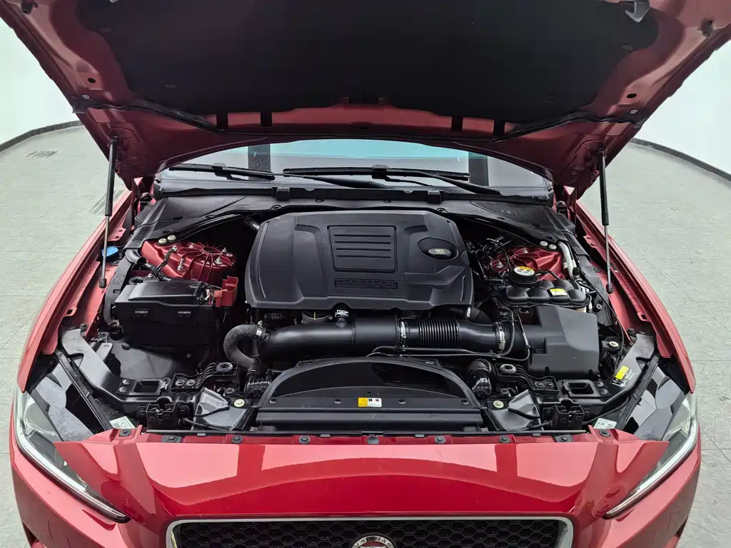 Jaguar XEL — миниатюра 8