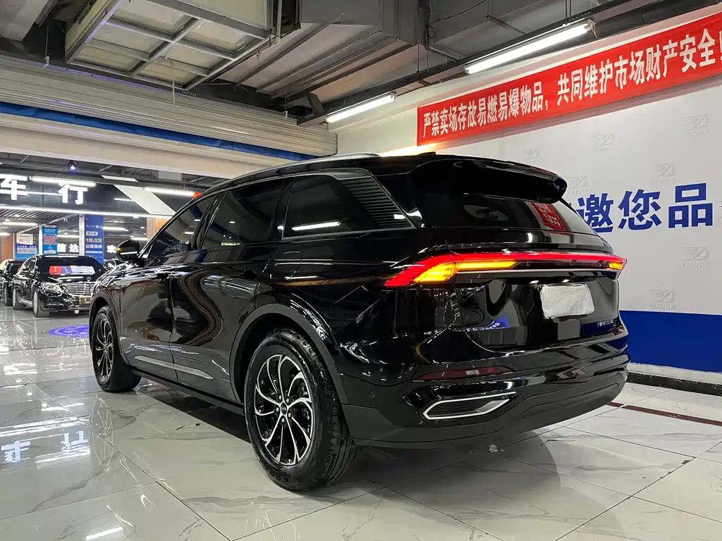 Lincoln Nautilus 2.0T 4WD Premium Edition, фото 3