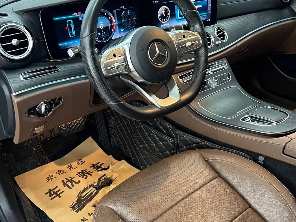 Mercedes-Benz E-Class — миниатюра 12
