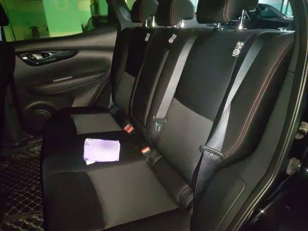 Nissan Qashqai — миниатюра 18