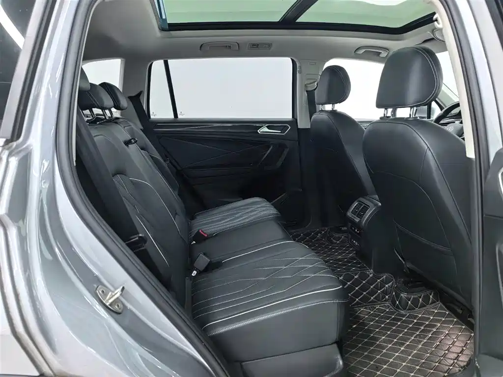 Volkswagen Tiguan L — миниатюра 14