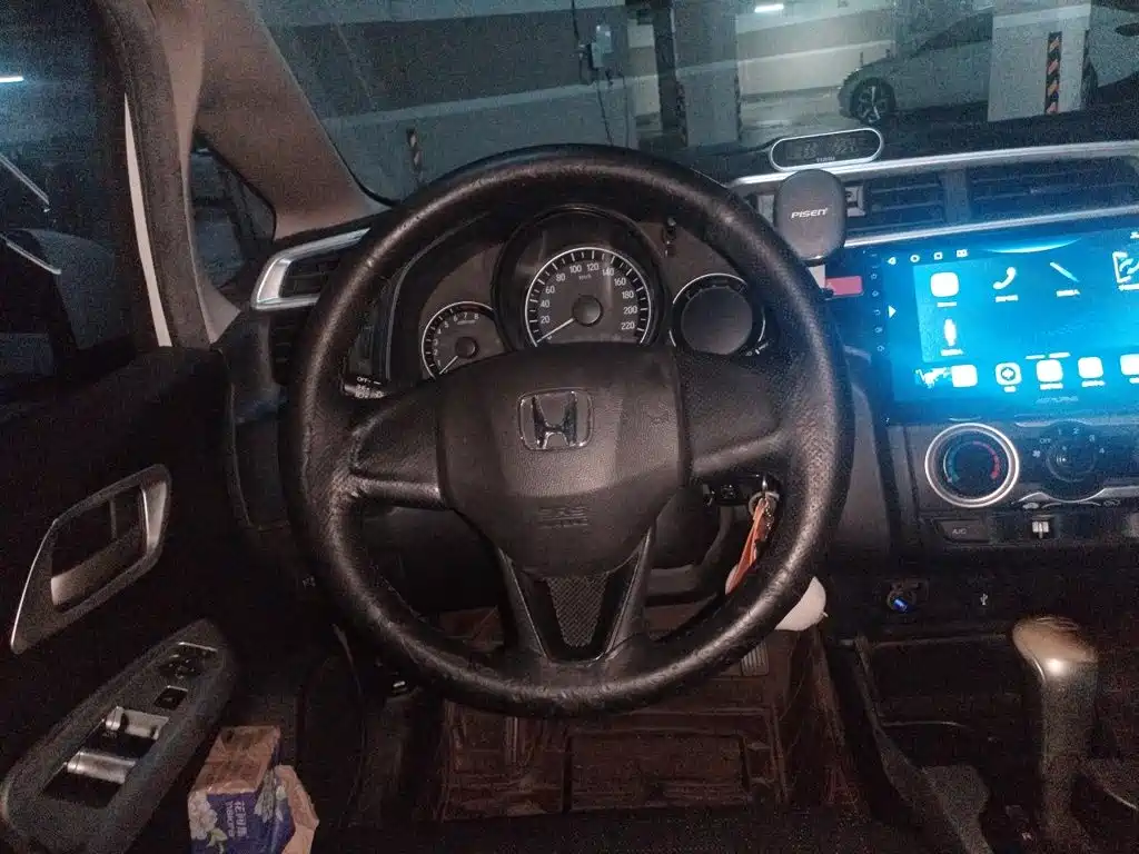 Honda Fit — миниатюра 6