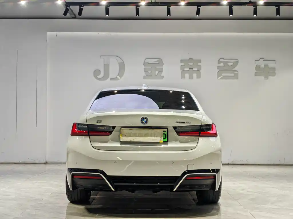 BMW i3 2025 eDrive 35 L