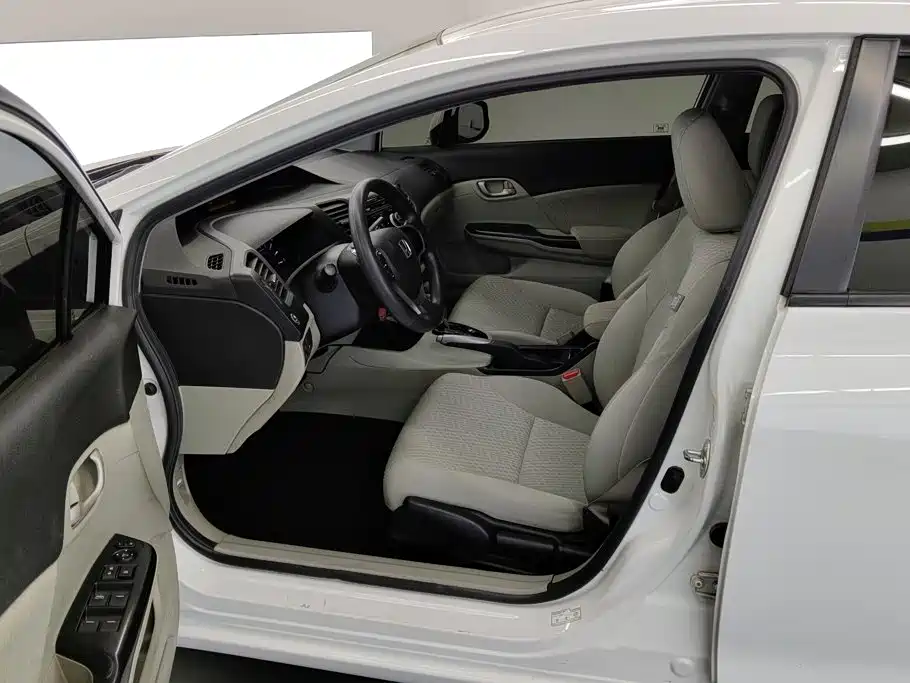 Honda Civic — миниатюра 9
