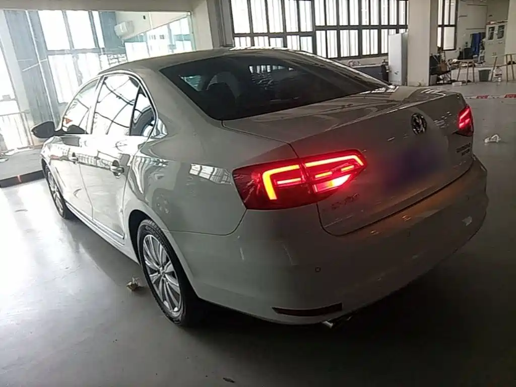 Volkswagen Sagitar — миниатюра 5