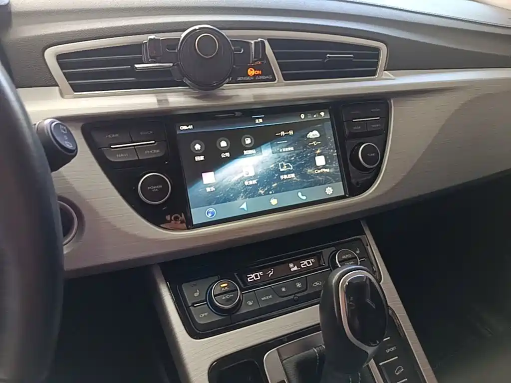 Geely Boyue — миниатюра 13