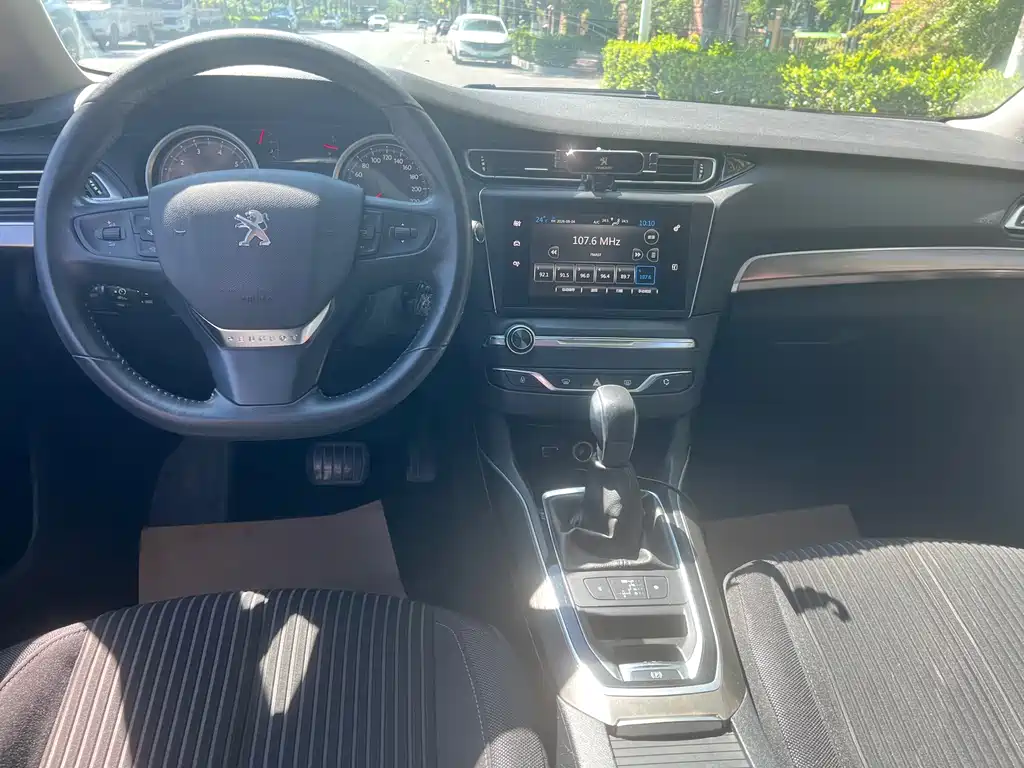 Peugeot 408 — миниатюра 10