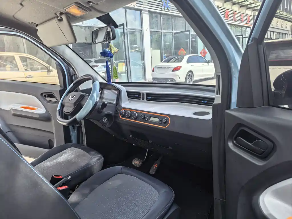 Wuling MINIEV — миниатюра 8