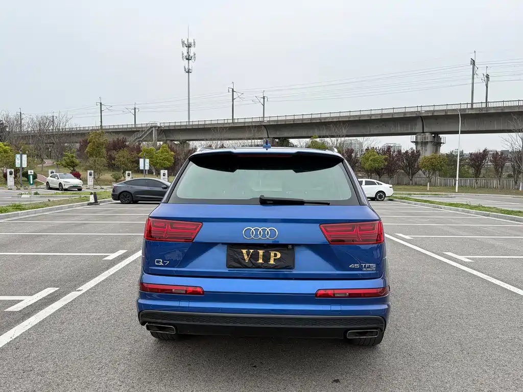 Audi Q7 2018 45 TFSI