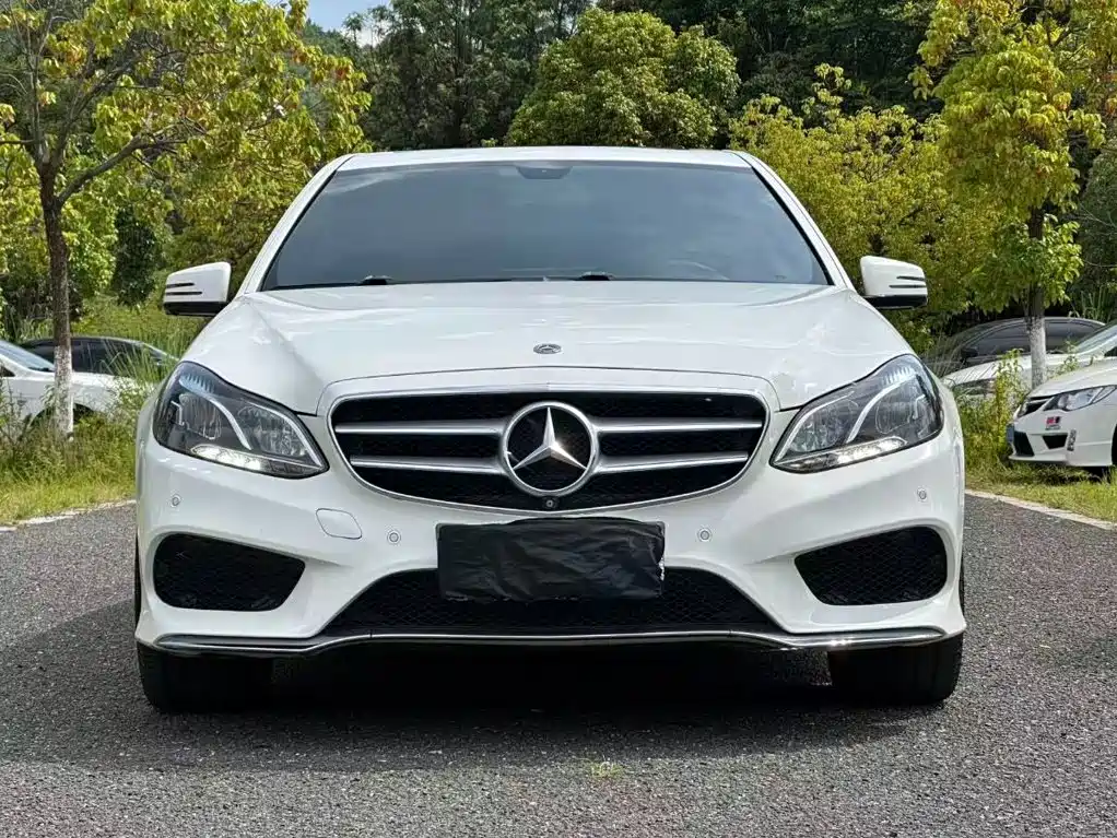 Mercedes-Benz E-Class — миниатюра 2
