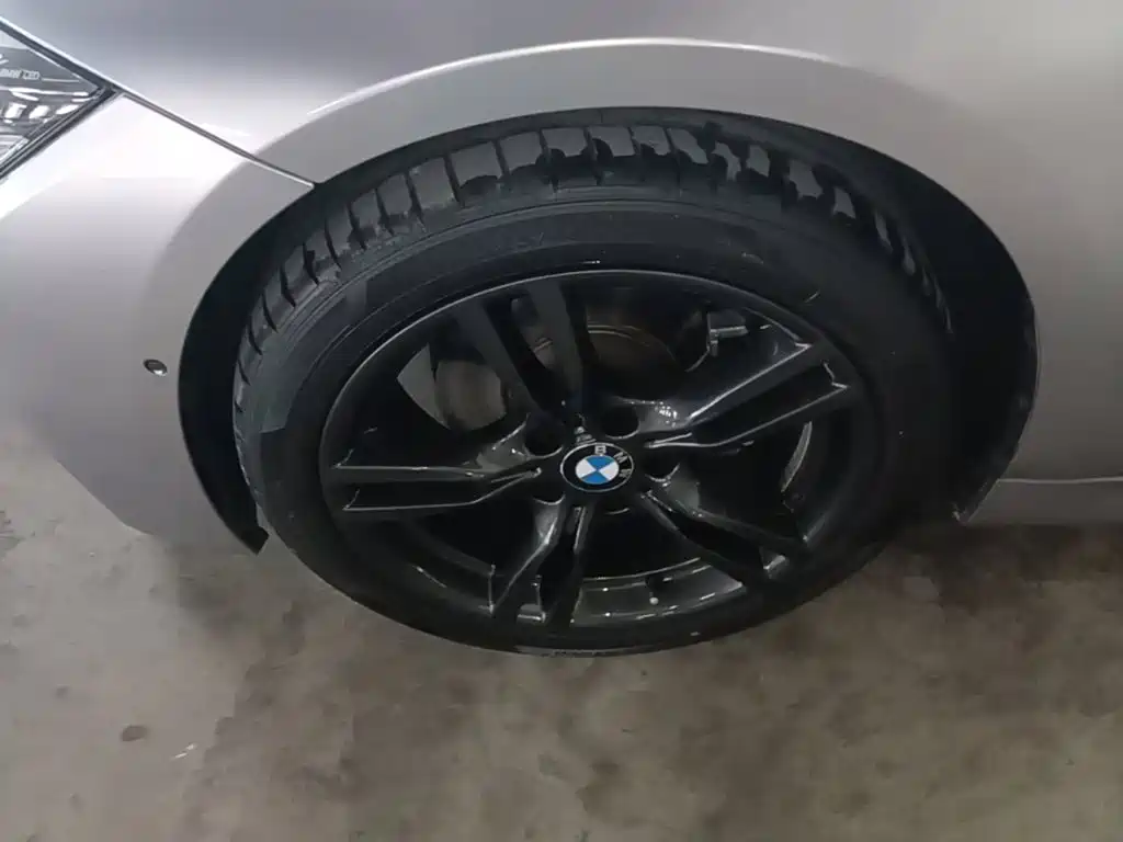 BMW 3 Series — миниатюра 23