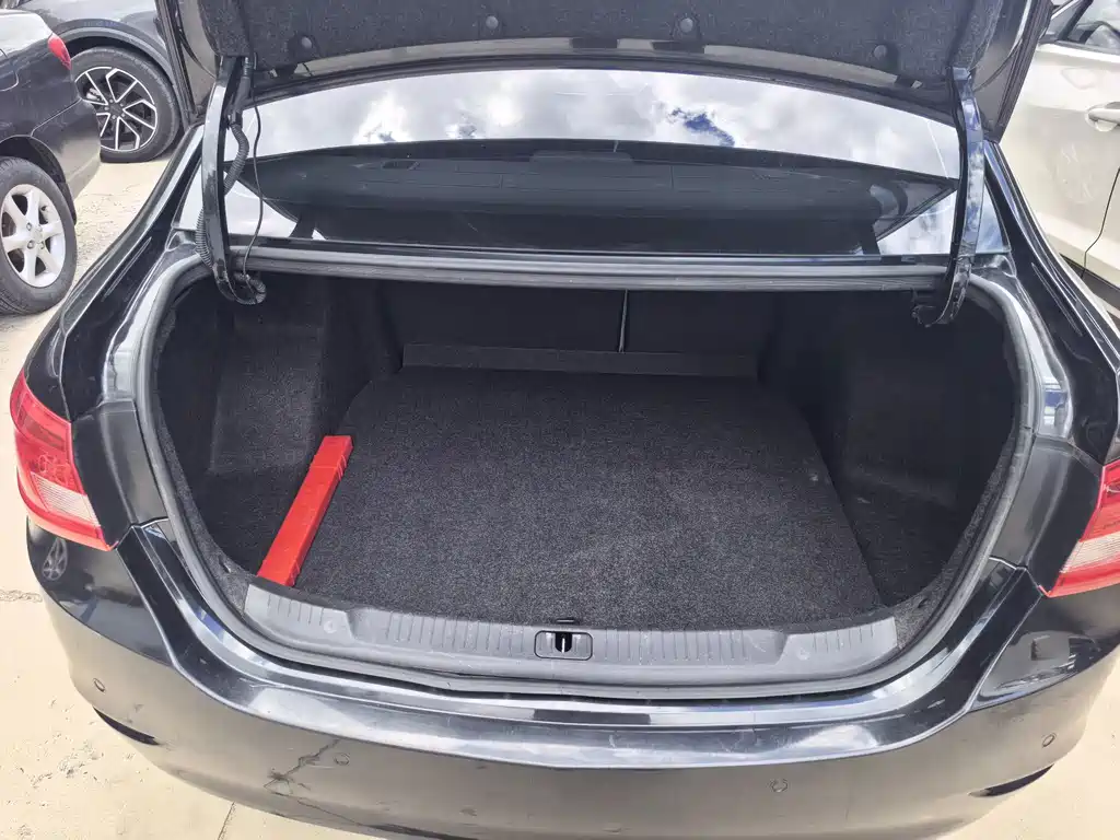 Buick Excelle — миниатюра 6