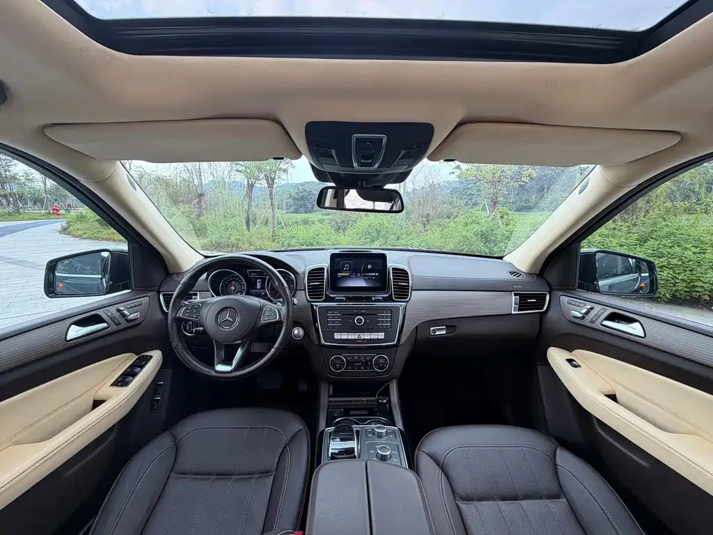 Mercedes-Benz GLS — миниатюра 10