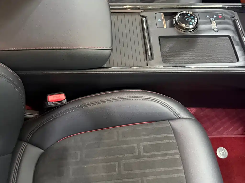 Ford Mondeo — миниатюра 9