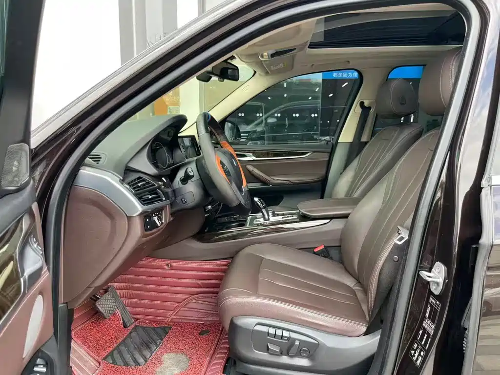 BMW X5 (Import) — миниатюра 6