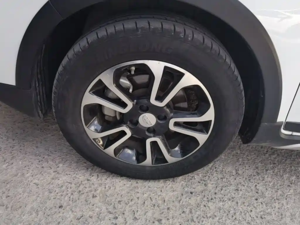 Geely Vision X3 — миниатюра 23