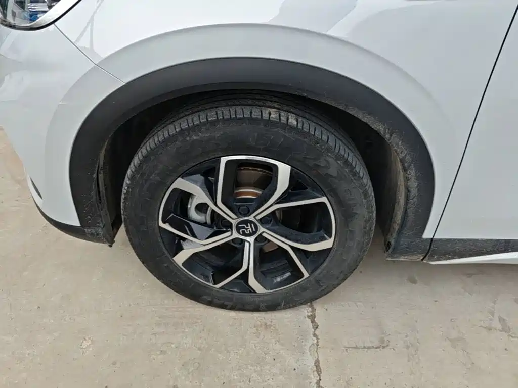 BYD Yuan Plus — миниатюра 23