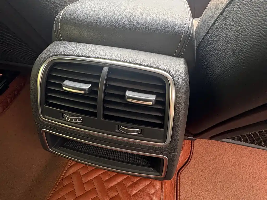 Audi A6L — миниатюра 10