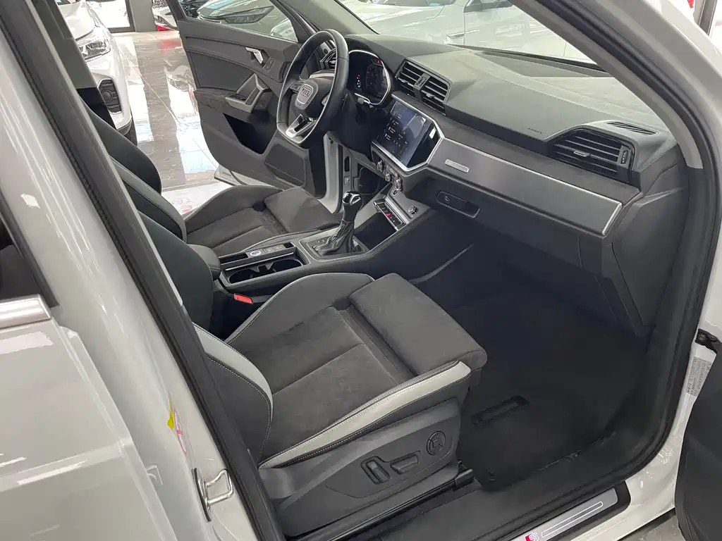 Audi Q3 2022 35 TFSI Fashion