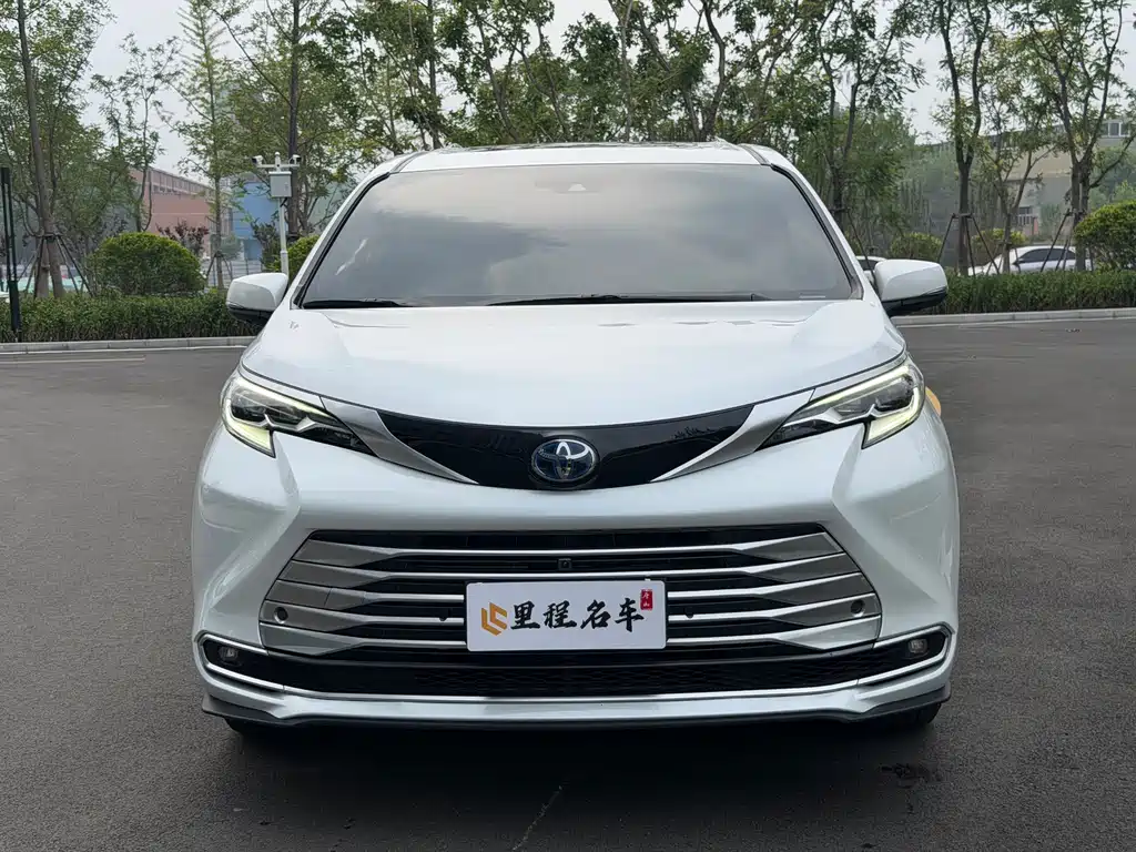 Toyota Sienna 2021 2.5L