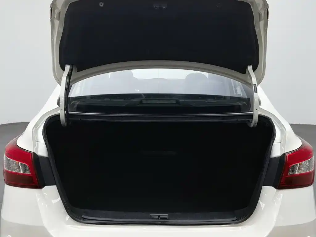 Nissan Sylphy — миниатюра 16