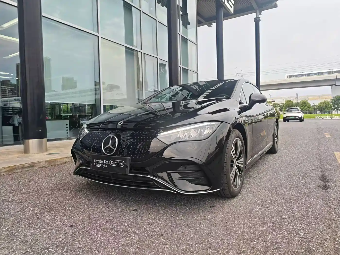 Mercedes-Benz EQE