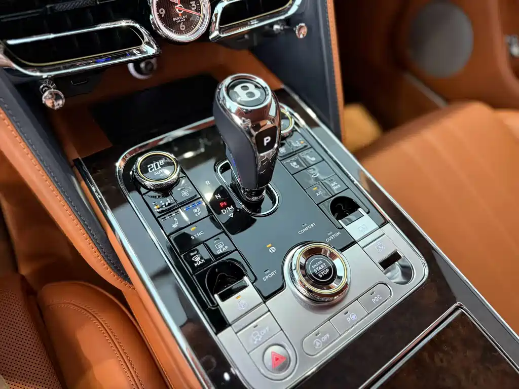 Bentley Flying Spur — миниатюра 6