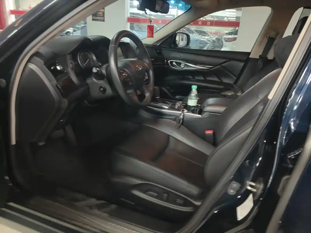 Infiniti Q70 — миниатюра 15