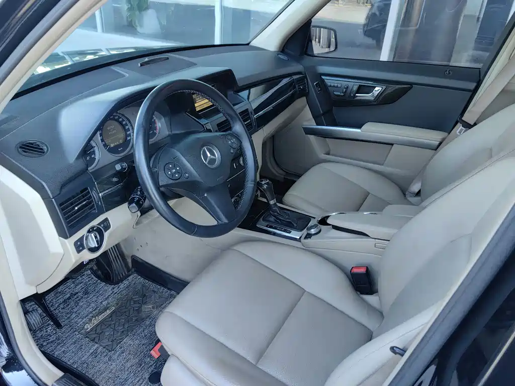 Mercedes-Benz GLK-Class (Import) — миниатюра 7