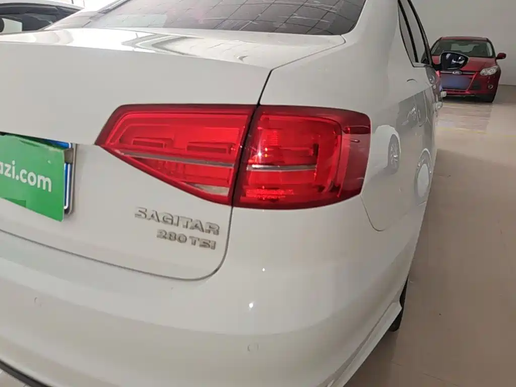 Volkswagen Sagitar — миниатюра 8