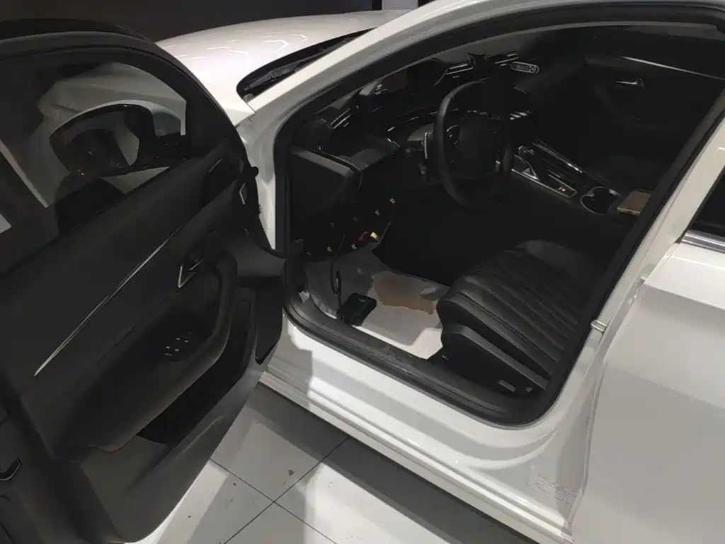 Peugeot 508 — миниатюра 16