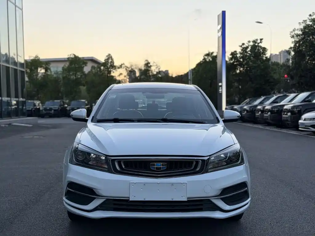 Geely Emgrand — миниатюра 2