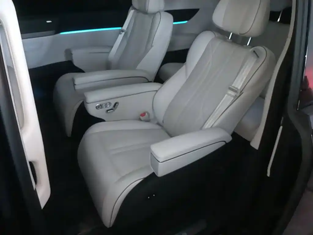 XPeng X9 — миниатюра 17
