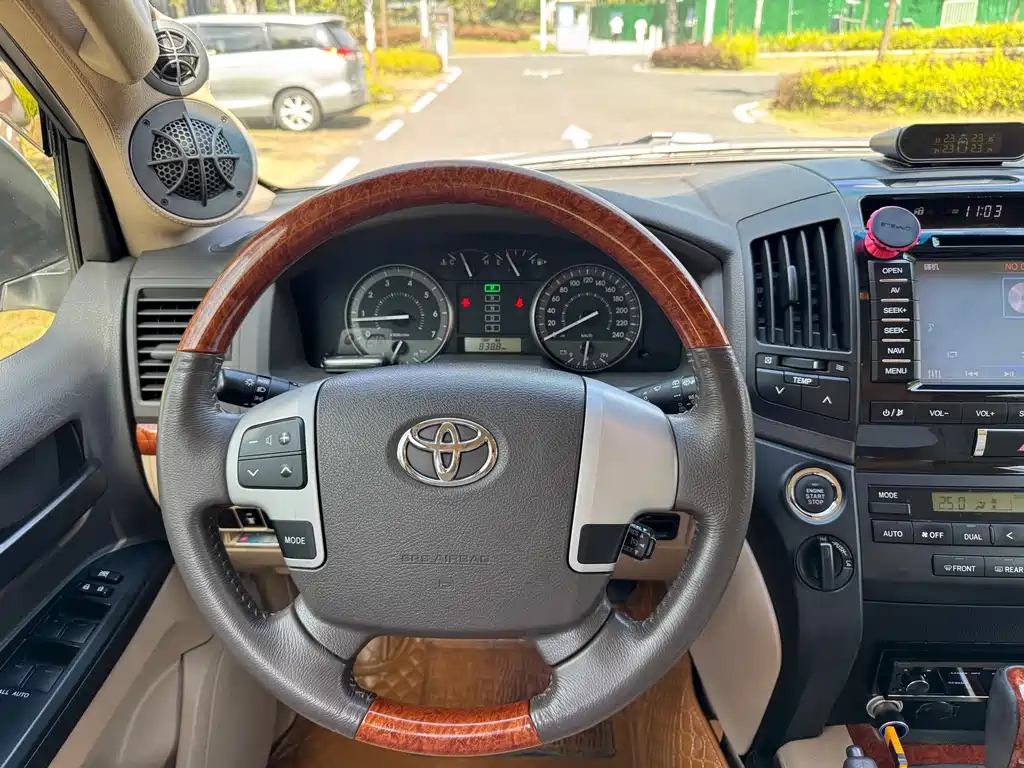 Toyota Land Cruiser — миниатюра 18
