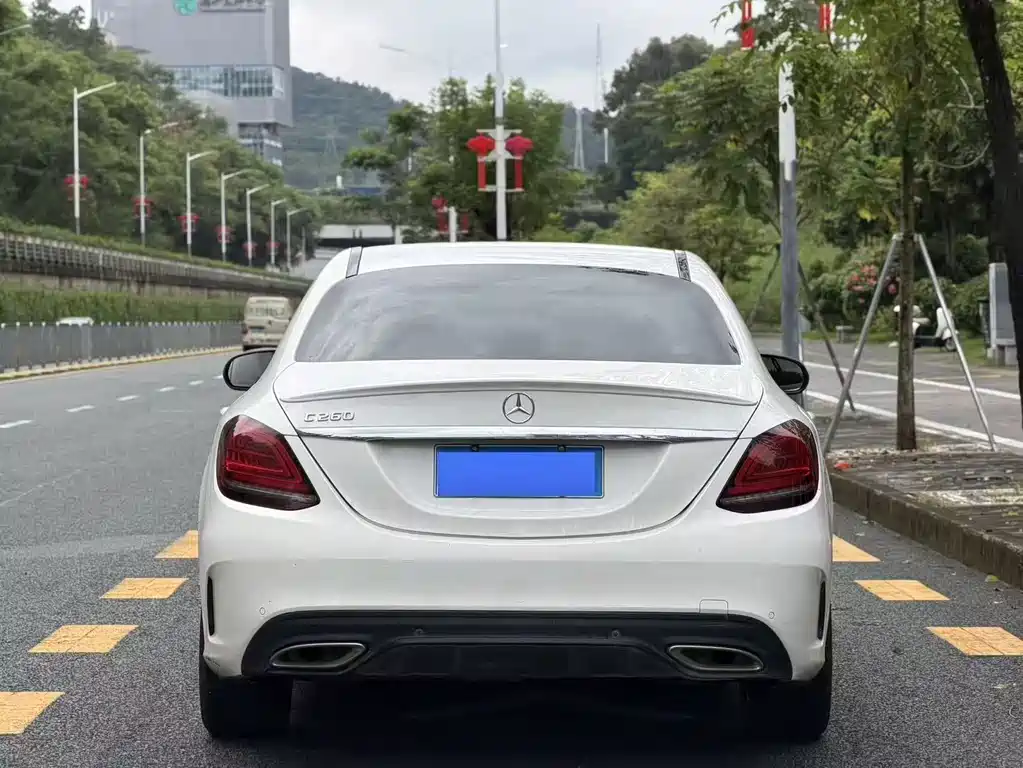 Mercedes-Benz C-Class — миниатюра 5