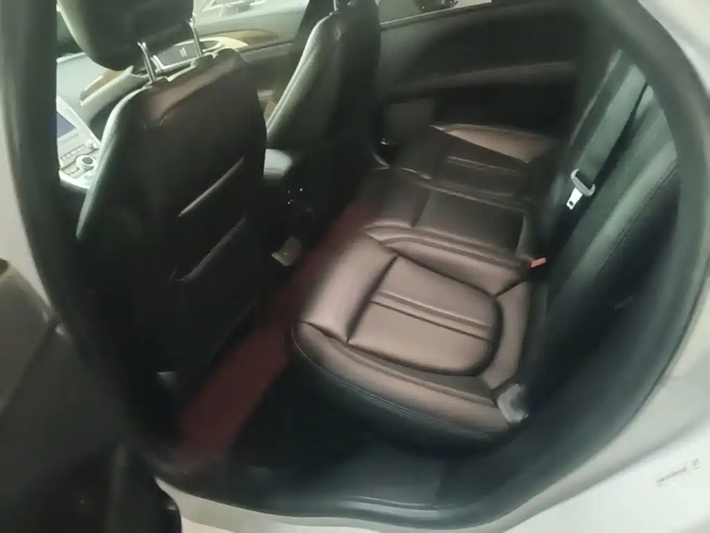 Lincoln MKZ — миниатюра 17