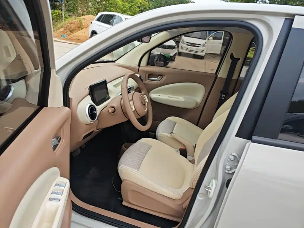 Wuling MINIEV — миниатюра 16